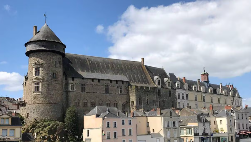Musée du Château de Mayenne, France